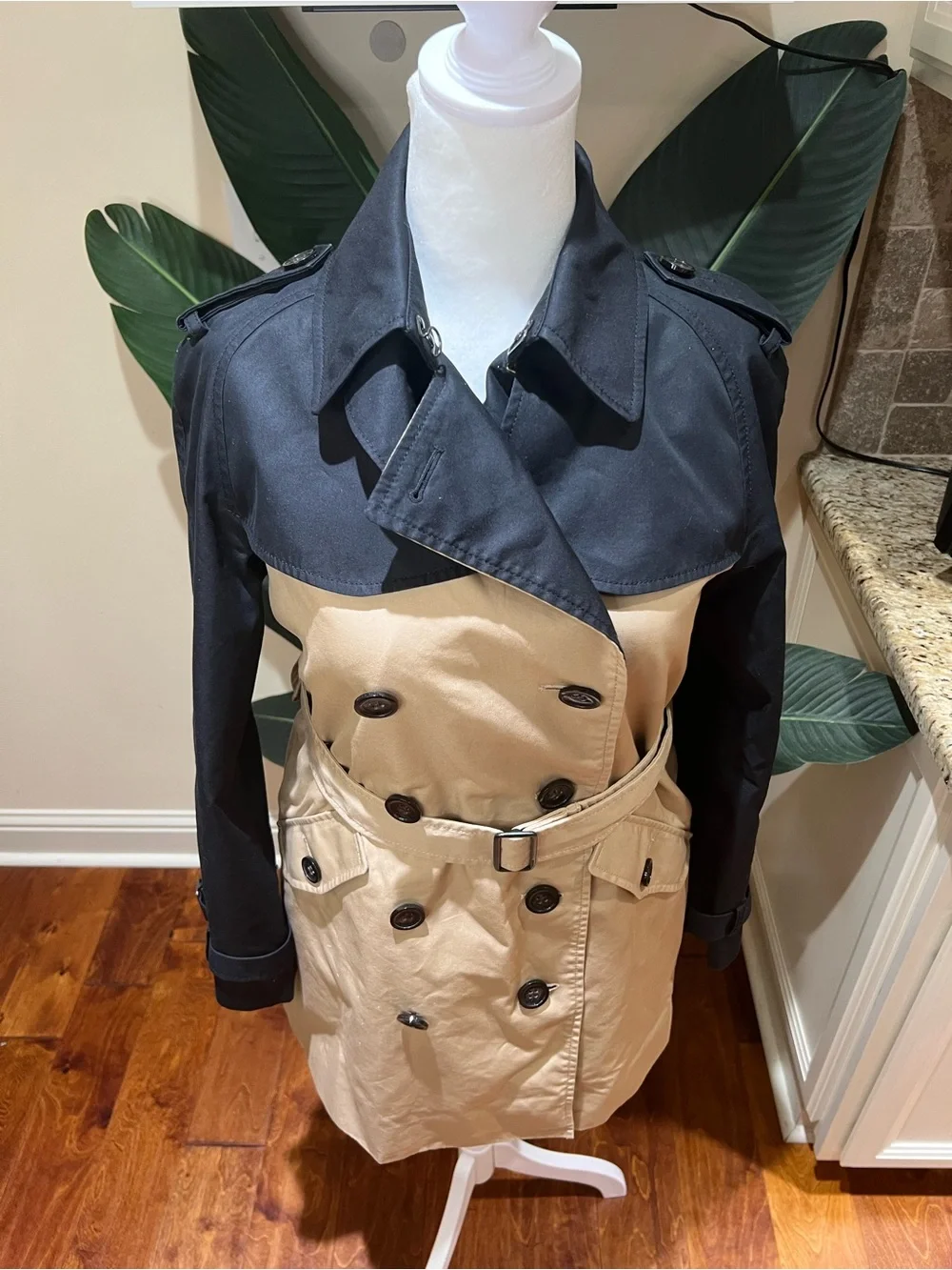 COACH Two-Tone Black & Beige Short Trench Belted Coat Medium